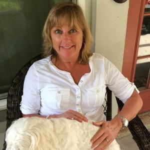 Meet your Posher, Carrie